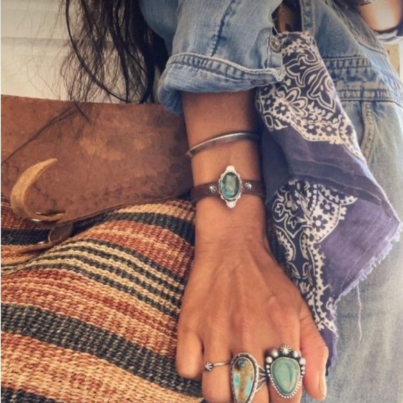 Vintage White Black Bandana - Picture 4 of 4